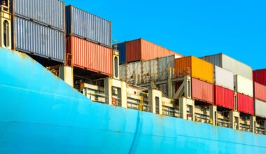 US Imports Poised to Decline Amid Tariff, Policy Uncertainty