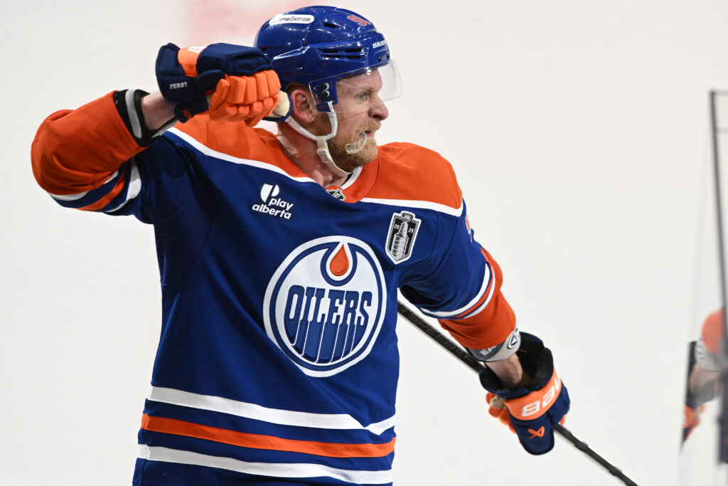 Kings' Corey Perry Reportedly Injured