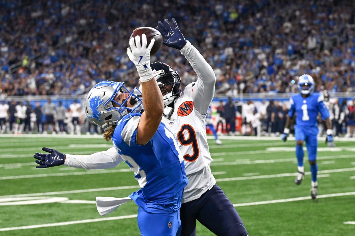 Isaac TeSlaa’s catch explained: What officials said about confusing Bears-Lions call