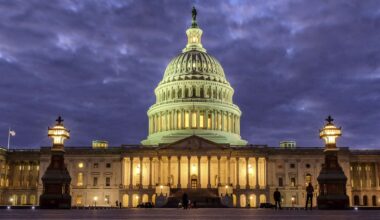 White House seeks stopgap bill through Jan. 31 to avoid government shutdown