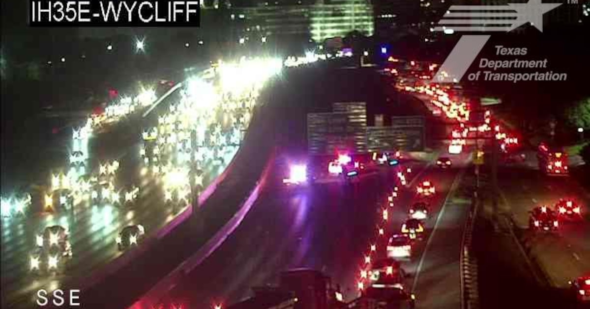 Fatal crash in Dallas closes all southbound Interstate 35 lanes, officials say