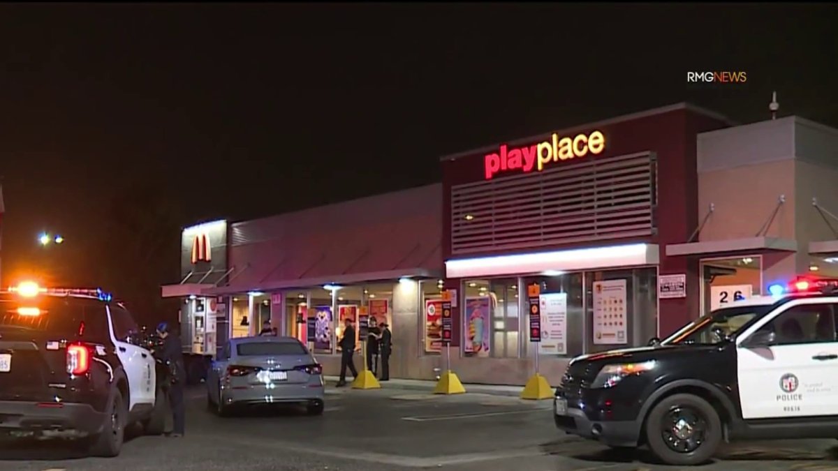 1 dead, 1 injured after shooting at McDonald’s in Hollywood – NBC Los Angeles