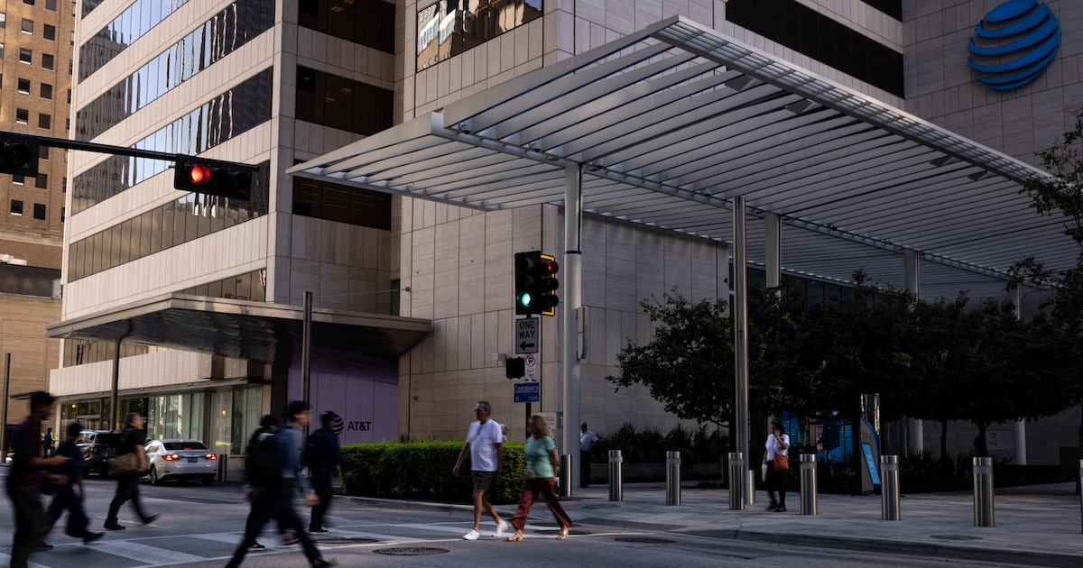 AT&T searching for office space outside of downtown Dallas
