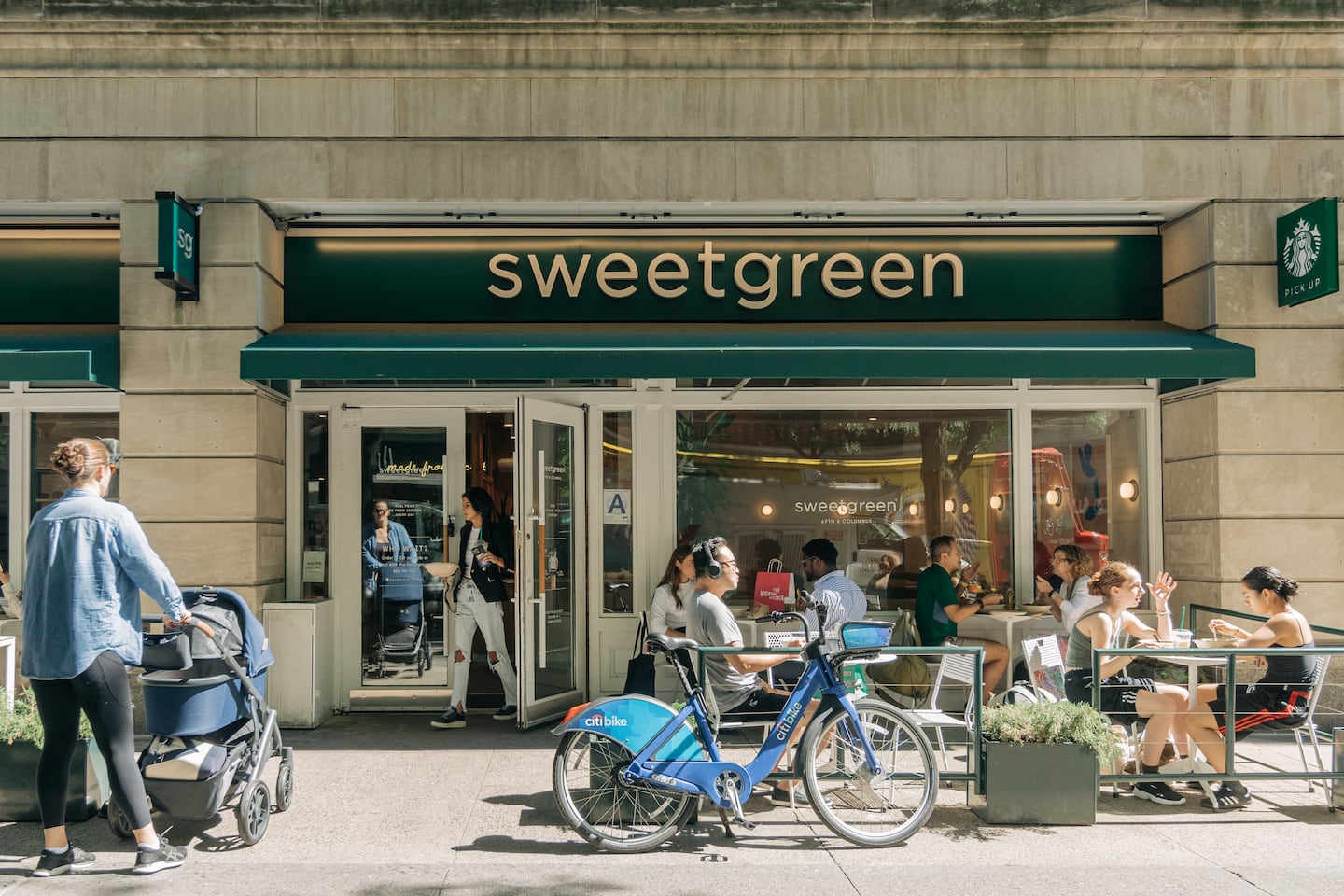 Sweetgreen has noted that its customers are pulling back.