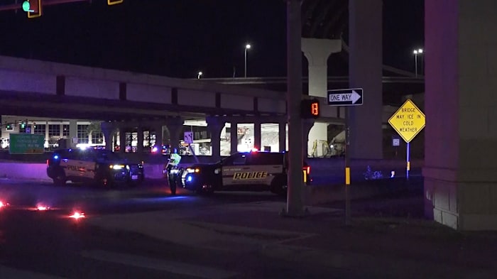 Driver dies after crash on Hwy 281 near Loop 1604; medical episode suspected