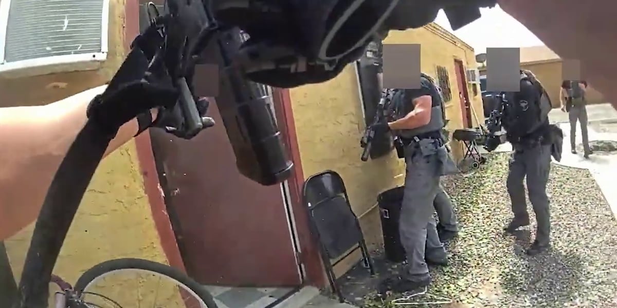 Bodycam videos show brief shootout that injured Phoenix police officers