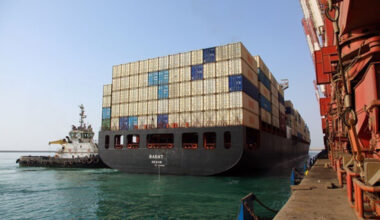 Iran posts $2.105 trade deficit for 5 months to late August