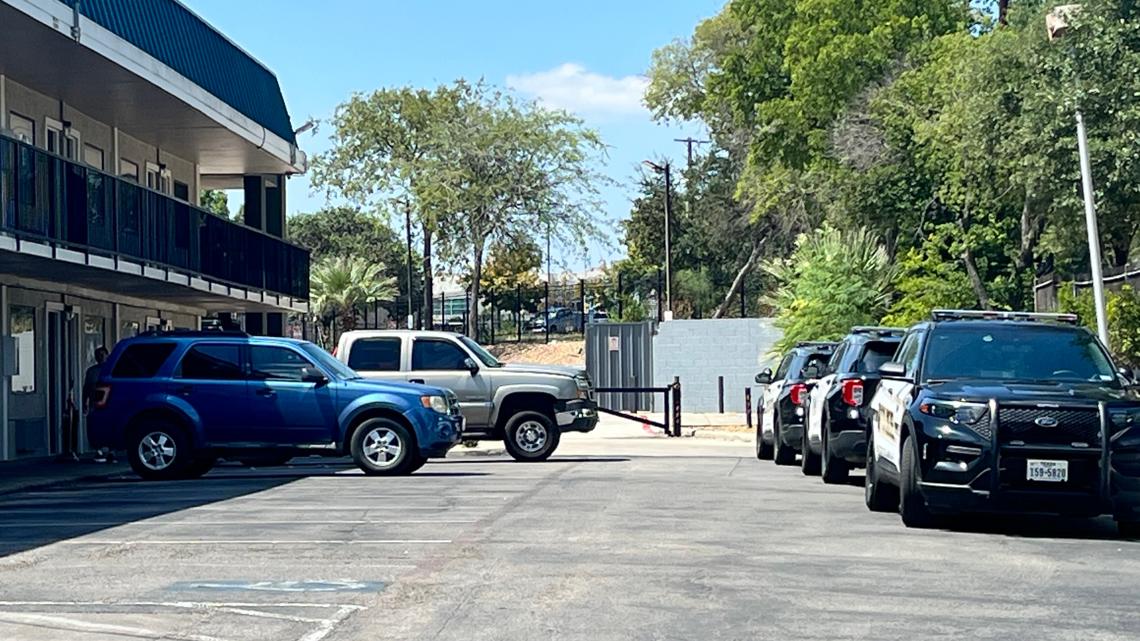 Dead man found at northwest-side hotel, SAPD investigating, officials say