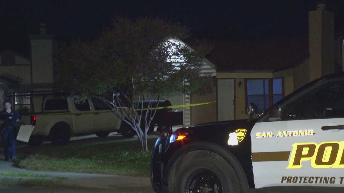 San Antonio parking dispute ends in machete injuries
