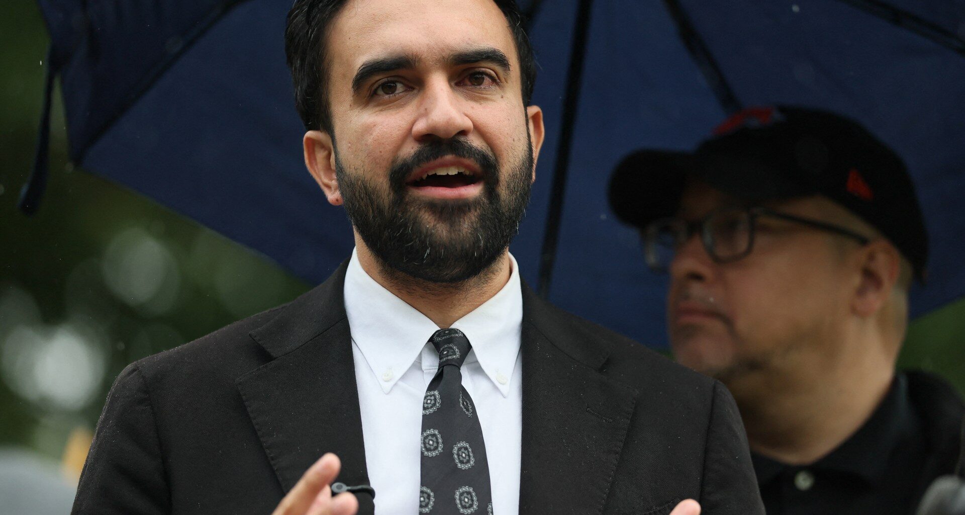 New York Governor Hochul endorses Zohran Mamdani for mayor amid poll surge | Elections News