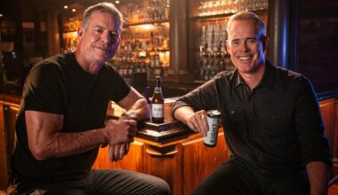 Cowboys legend Troy Aikman films commercial at Dallas bar with Joe Buck