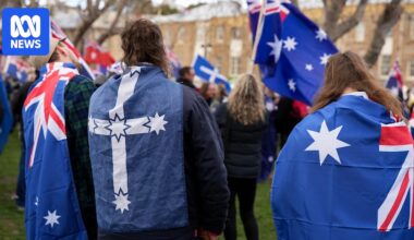 'Weaponisation' of Australian flag denounced in wake of divisive rallies