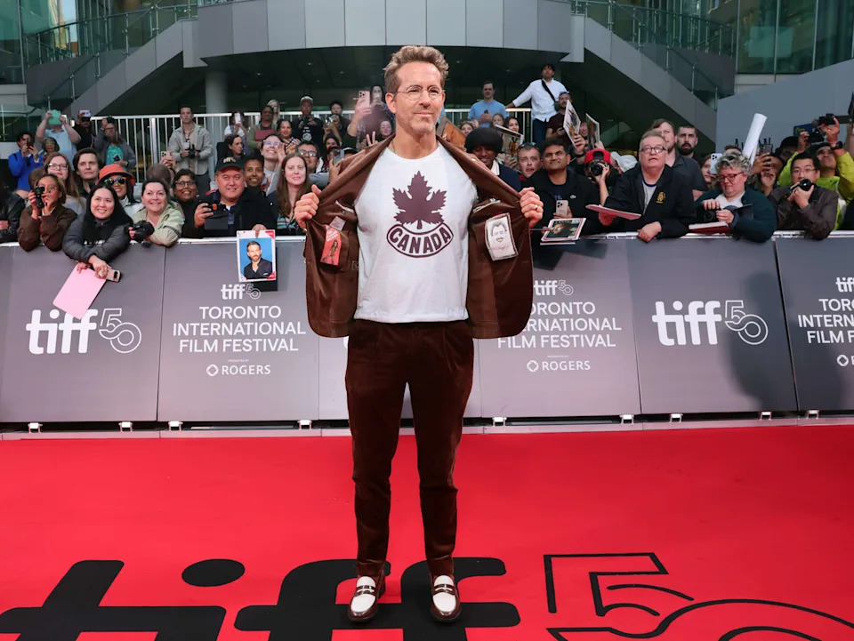 TORONTO, ONTARIO - SEPTEMBER 04: Ryan Reynolds attends the premiere of 