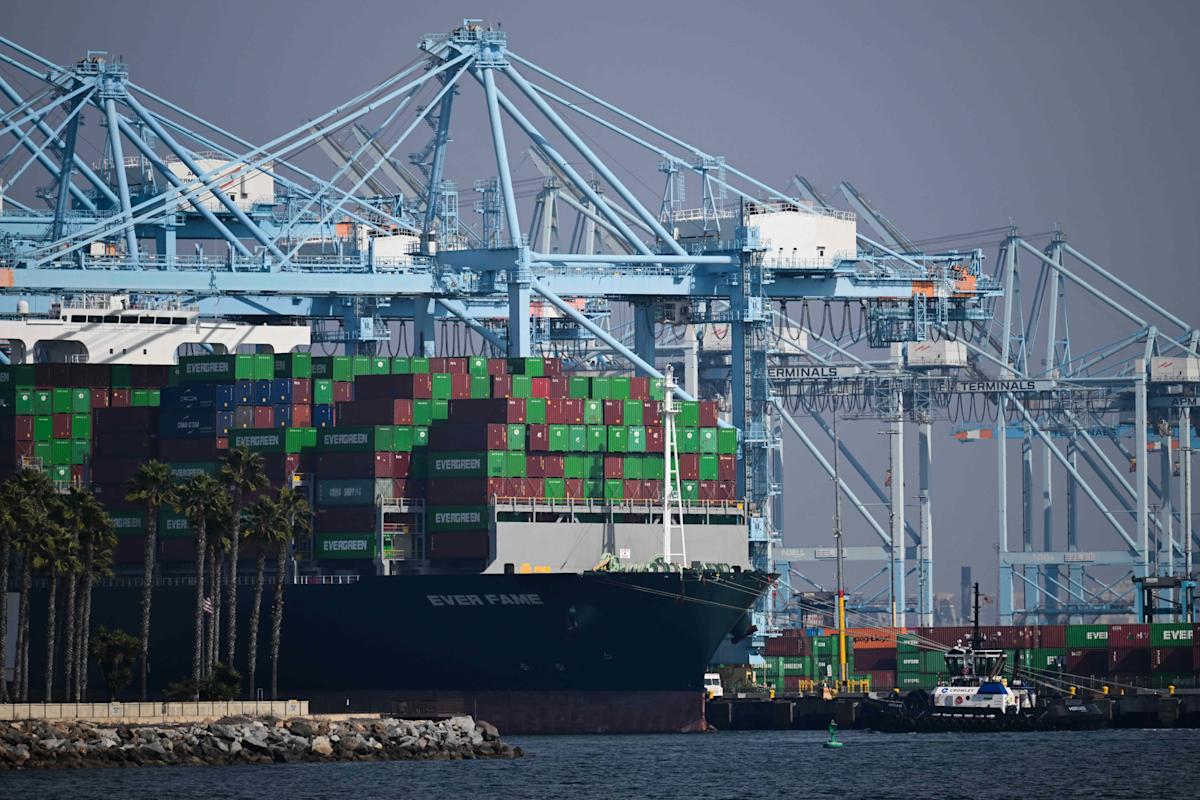 OECD Says U.S. GDP Growth to Slow Next Year as Tariffs, Lower Immigration Weigh on Economy