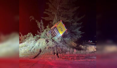 Driver injured in box truck crash on I-93 in New Hampton, NH - Boston News, Weather, Sports