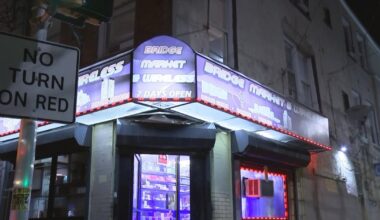Gunman sought after shooting Frankford store employee, stealing money, Philadelphia police say