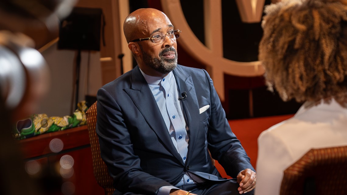 Frederick Haynes, influential Dallas pastor, announces leave of absence