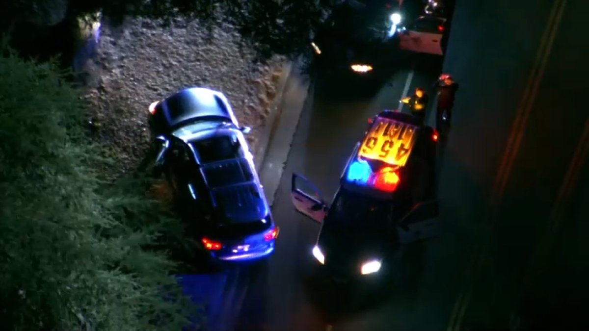 PIT maneuver used to end slow-speed pursuit in Los Feliz – NBC Los Angeles