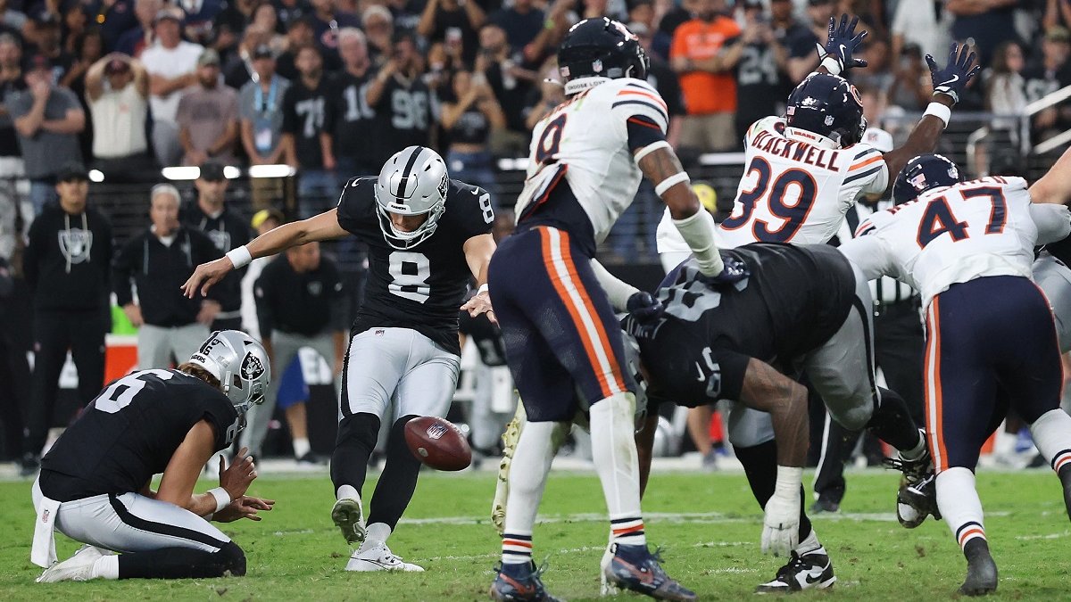 Bears rally for 25-24 win over Raiders – NBC Chicago