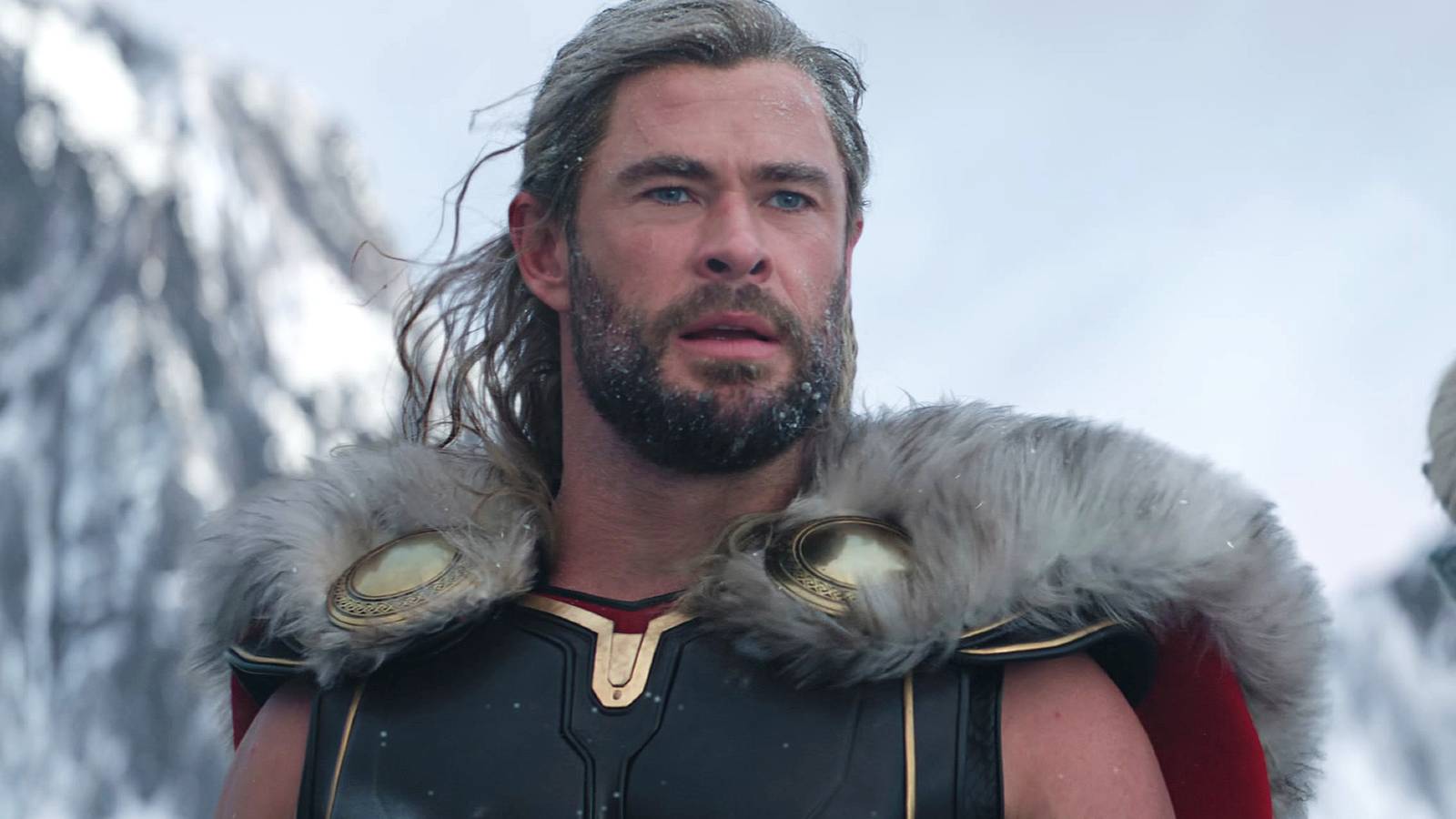 Marvel's New Thor Actor Fights Scarlet Witch