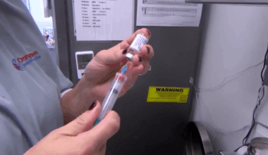 Chicago experts address COVID vaccine confusion: Illinois does not require doctor's prescription