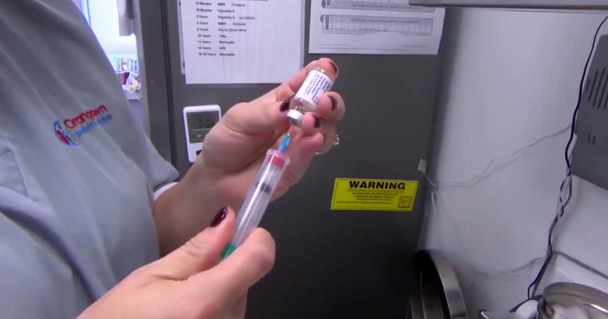 Chicago experts address COVID vaccine confusion: Illinois does not require doctor's prescription