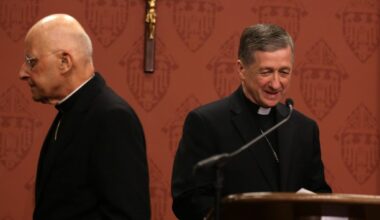 Pope Francis names Blase Cupich to lead Archdiocese of Chicago