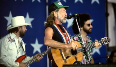 Willie Nelson, Neil Young and more perform at first Farm Aid concert