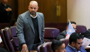 Dead rat, note about immigrants left at Chicago alderman's office