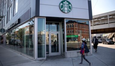 Starbucks workers sue over company’s new dress code