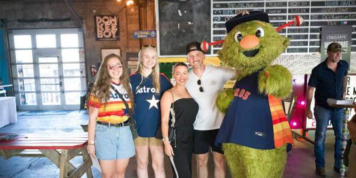 The Tailgate '25 wins over Houston with gameday food and fun