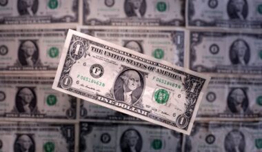 Dollar under pressure as traders return after Labor Day break