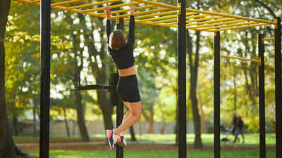 Dead hang exercise: The viral fitness trend that boosts grip strength and mobility