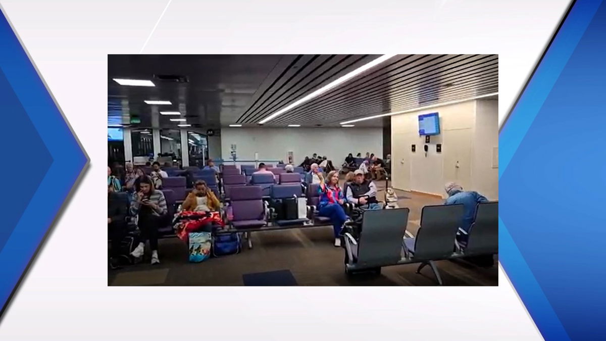 Flight from Dallas to Palm Springs diverted due to mechanical issue