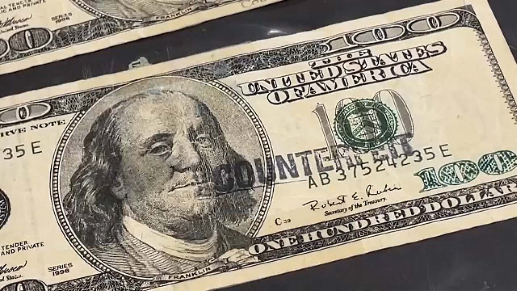No more doubts about your banknotes—here's how apps that use your phone's camera and flashlight to detect counterfeits work