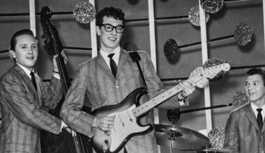 On This Day in 1957, Buddy Holly Went to No. 1 with a John Wayne-Inspired Classic