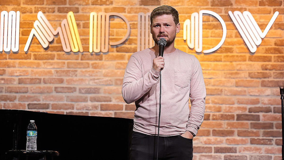 Drew Lynch on stage