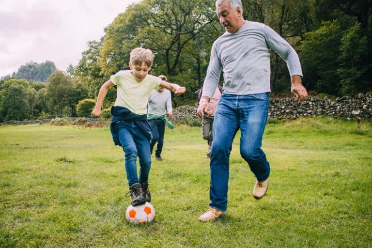 How much monthly retirement income could you generate from a £100,000 SIPP?