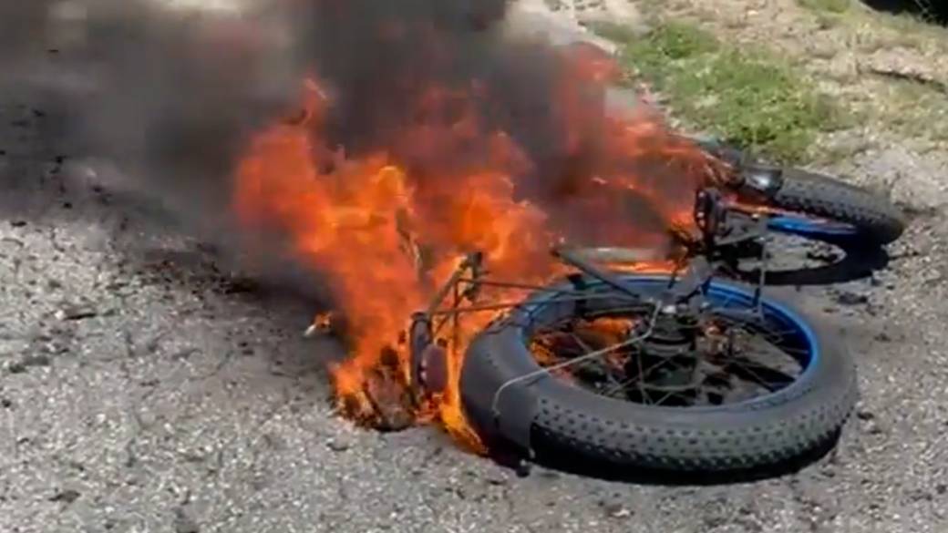 Click to play video: 'Castlegar man has close call in e-bike fire'