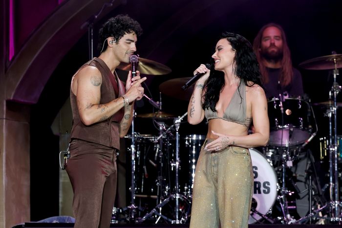 Jonas Brothers: JONAS20 Greetings From Your Hometown Tour Kick Off - New Jersey