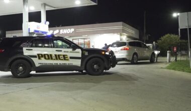 Police search for suspect after shooting in east San Antonio