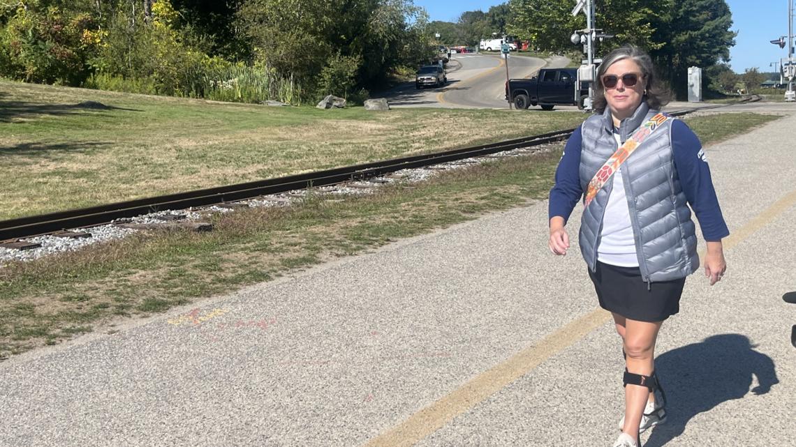 Mary Louie leads Peaks Island Walk for CMT awareness