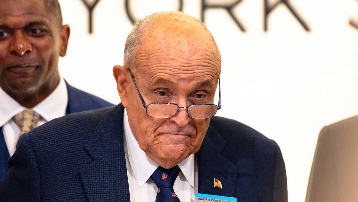 Giuliani seriously hurt after crash on I-93 in Manchester