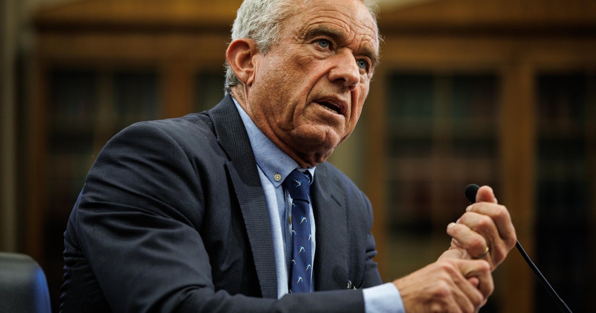 Over 1,000 HHS staffers call on Trump to fire RFK Jr. for "endangering the nation's health"
