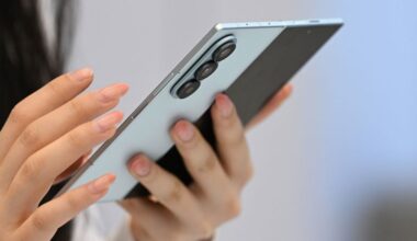 Samsung’s plan to challenge Apple in the next era of the smartphone wars is about to start