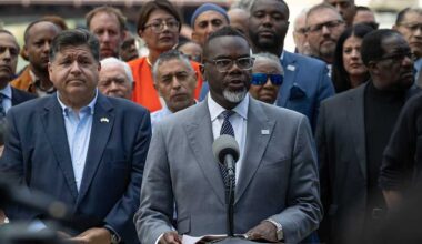 Chicago braces for federal immigration crackdown