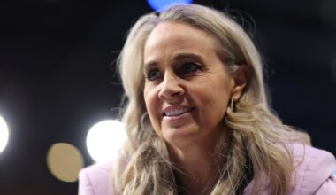 Becky Hammon named WNBA Coach of the Month for August