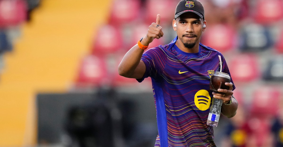 Gossip: Liverpool willing to splash out €50m on Barcelona’s Ronald Araujo