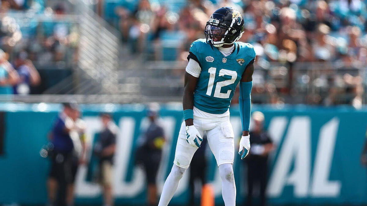 How did Jaguars use Travis Hunter in NFL debut? Jacksonville had noticeable change in snaps for two-way star