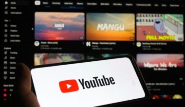 Alphabet’s YouTube Adds AI Tools to Keep Creators and Lift Revenue